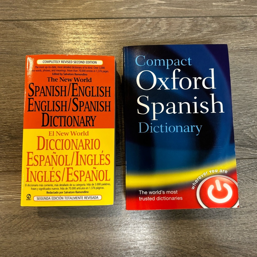 Set of 2 Spanish dictionaries in excellent condition.